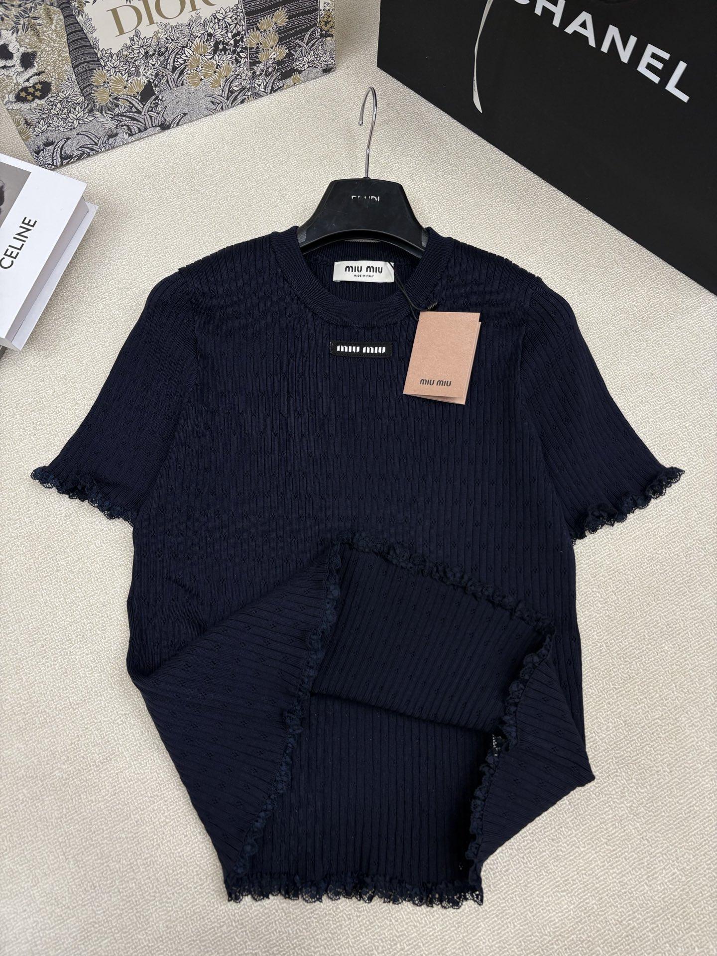 Women's short sleeves